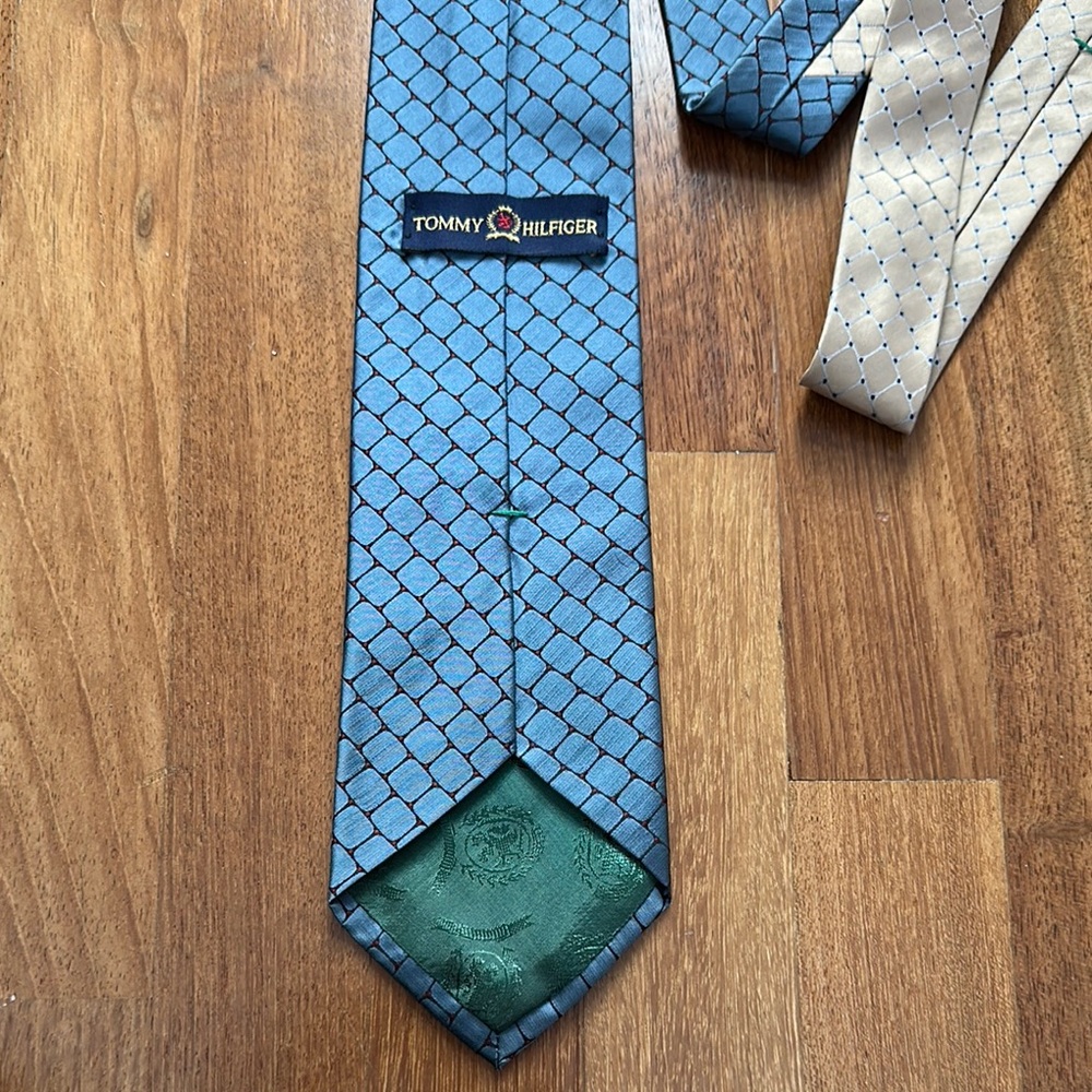 # 019 - Tommy Hilfiger Blue and Green Men's Tie
